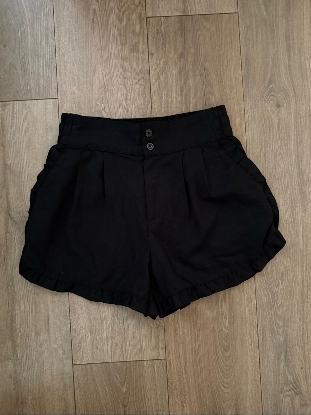 Who What Wear Black High-Waist Pleated Shorts with Button Front